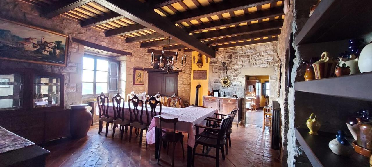 Castell De Llaes Villa Exterior foto