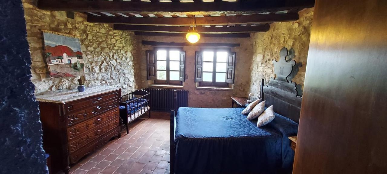 Castell De Llaes Villa Exterior foto